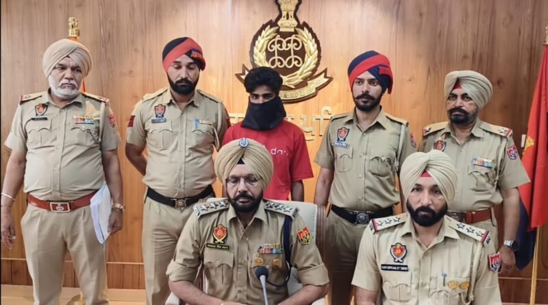 ‘ਨਸ਼ਿਆਂ ਵਿਰੁੱਧ ਜੰਗ’ ਮੁਹਿੰਮ ਤਹਿਤ ਬਰਨਾਲਾ ਪੁਲਿਸ ਨੂੰ ਵੱਡੀ ਸਫਲਤਾ, 1 ਕਿਲੋ 3 ਗ੍ਰਾਮ ਹੈਰੋਇਨ ਸਮੇਤ ਨੌਜਵਾਨ ਕਾਬੂ