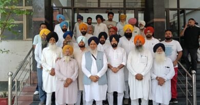 ਸ਼੍ਰੋਮਣੀ ਅਕਾਲੀ ਦਲ ਪੁਨਰ ਸੁਰਜੀਤ ਵੱਲੋਂ ਗਵਰਨਰ ਦੇ ਨਾਮ ਡੀਸੀ ਬਰਨਾਲਾ ਨੂੰ ਮੰਗ ਪੱਤਰ ਸੌਂਪਿਆ