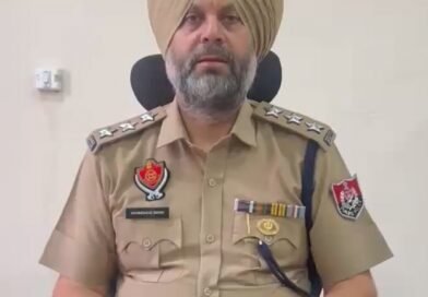 ਸ਼੍ਰੀ ਗੁਰੂ ਨਾਨਕ ਮਿਸ਼ਨ ਚੌਂਕ ਨੇੜੇ ਕਾਰ ਵਿੱਚੋਂ ਪੈਸੇ ਕੱਢਣ ਦੇ ਮਾਮਲੇ ਦੀ ਜਾਂਚ ਜਾਰੀ